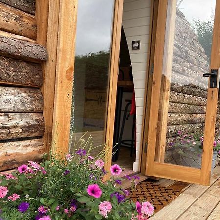 Hotel Delor - Bryntalch Glamping Pods Montgomery Zewnętrze zdjęcie